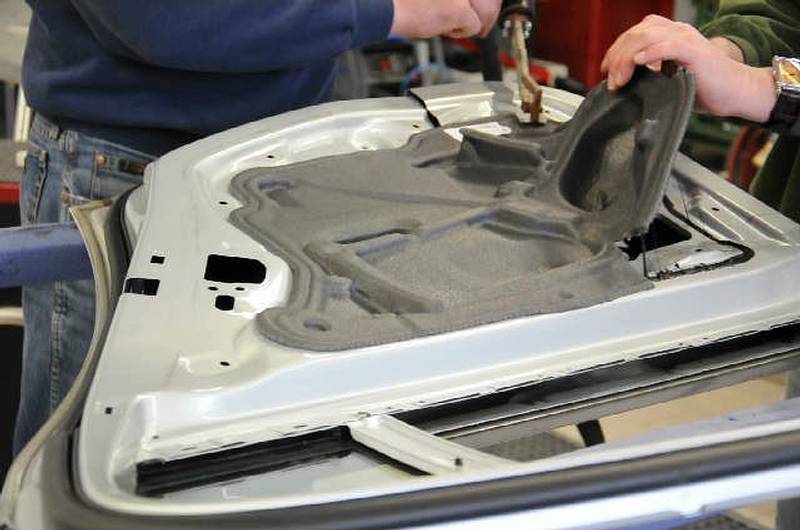 Read more about the article Premiere der Profi-Anwenderschulung ‚Induktion in der Karosserietechnik‘