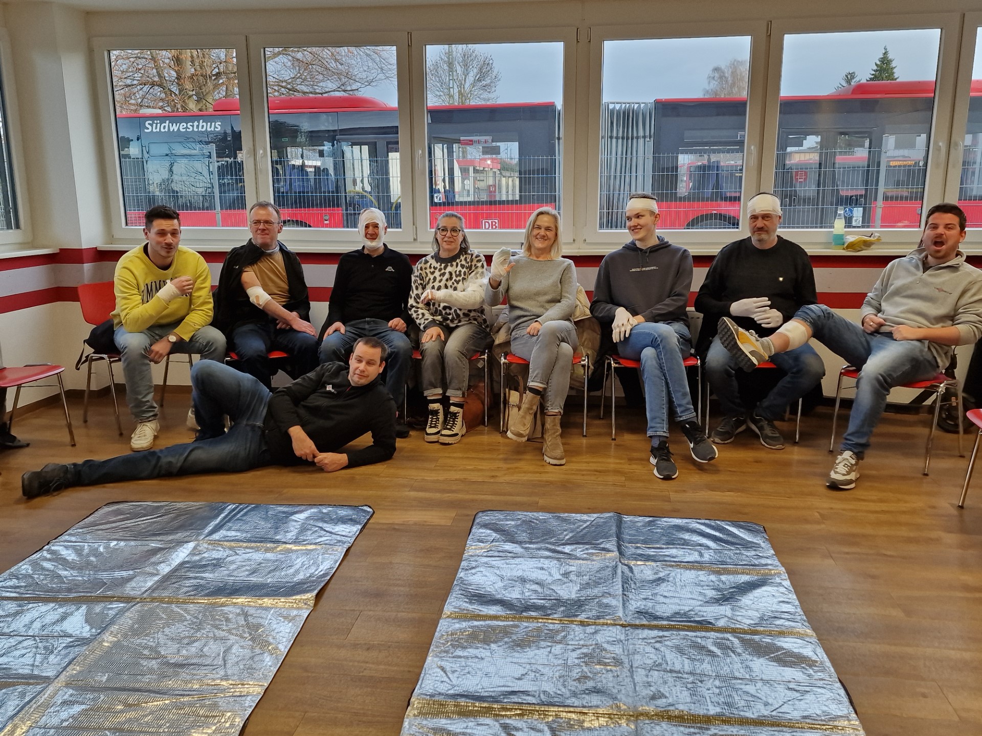 Read more about the article Erste-Hilfe-Kurs beim DRK in Offenburg: VauQuadrat stärkt lebensrettende Kompetenzen